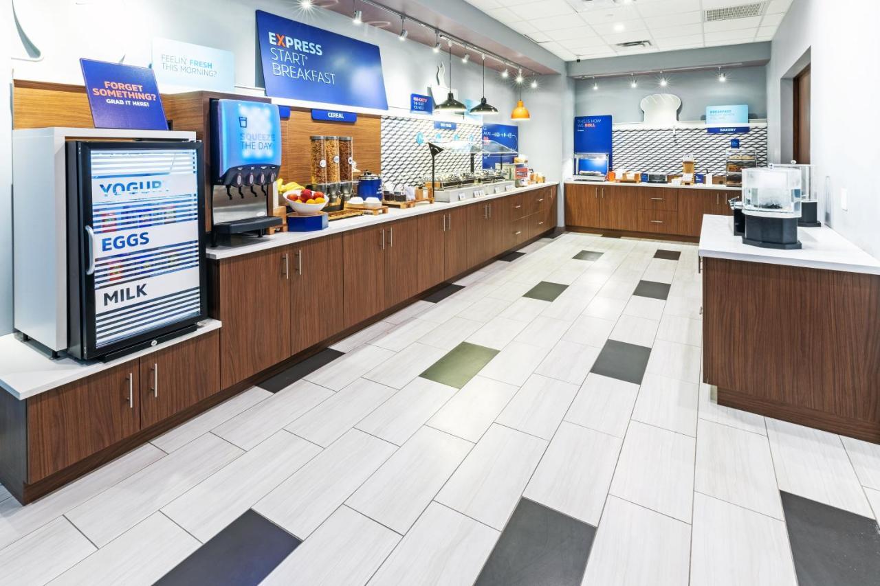 Holiday Inn Express & Suites - Houston - Downtown North By Ihg Exterior photo